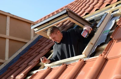Pose de fenêtres de toit Velux à Champvert